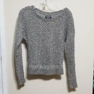 SILVER JEAN Sweater XS Grey Button Accent Boho Casual Teen NWOT